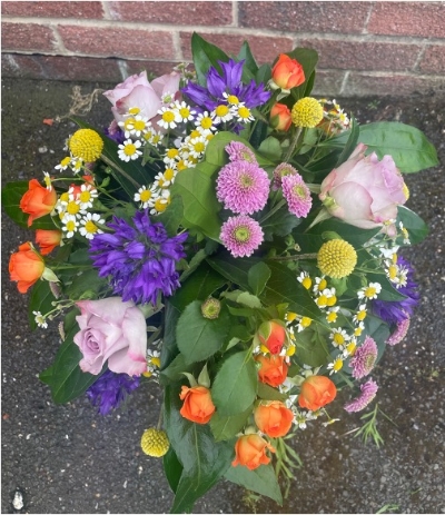 Cheerful posy