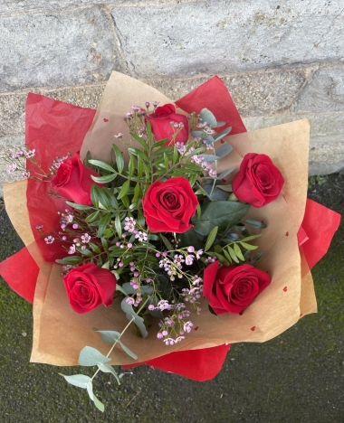 Valentine's Day Luxury 6 Red Rose Bouquet